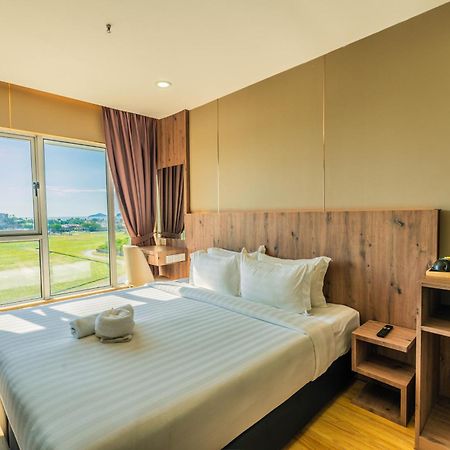 Kkia Hotel コタキナバル エクステリア 写真